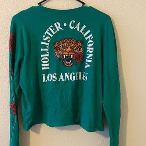 green graphic tee from hollister / S